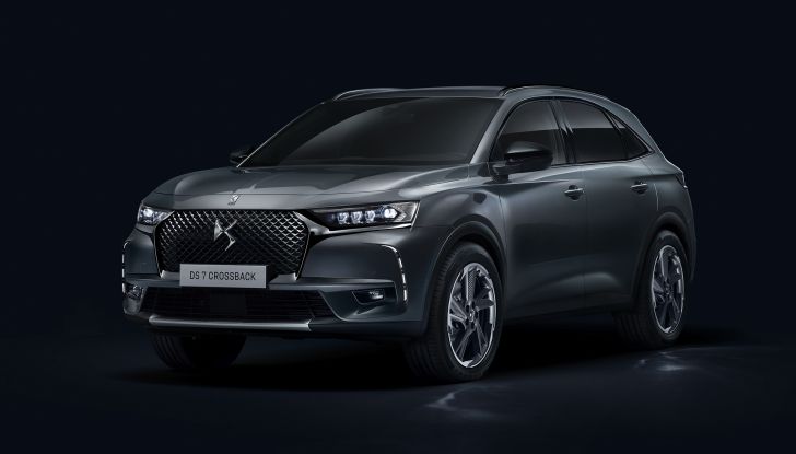 DS3 e DS7 Crossback: ordinabili le limited edition “Toits de Paris” e “Ligne Noire” - Foto 13 di 17