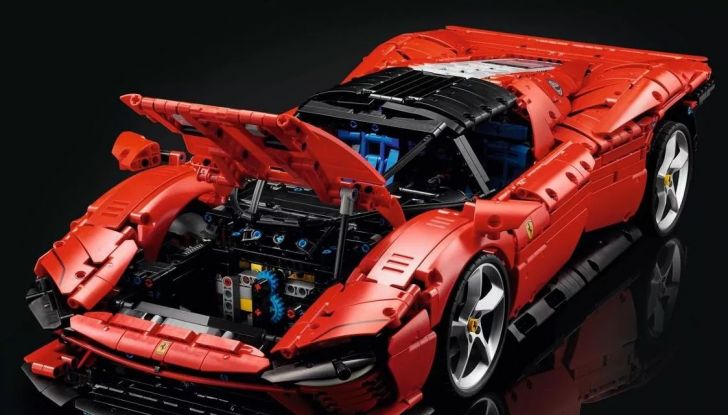 Qual è la Ferrari fatta di LEGO più esclusiva di sempre? - Foto 6 di 9