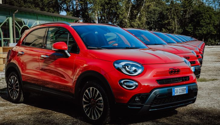 Fiat 500X Hybrid 2022: il test drive del crossover col nuovo motore ibrido sulle strade toscane - Foto 1 di 10