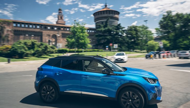 Hertz punta sulle auto elettriche e amplia la propria gamma da noleggio - Foto 7 di 9