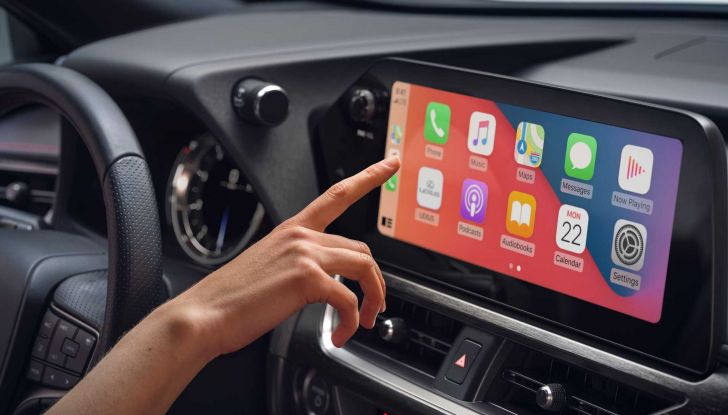 Lexus UX Hybrid 2023: il restyling di metà carriera è ancora più completo - Foto 9 di 10