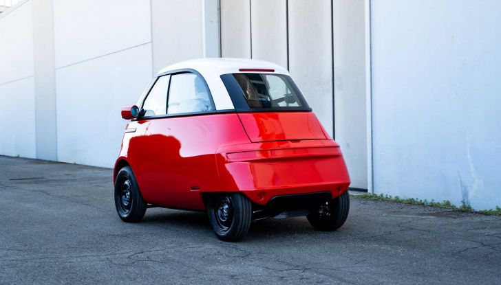 Microlino, versioni, motori e prezzi del quadriciclo leggero elettrico - Foto 8 di 10