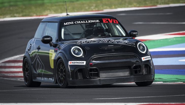 Mini Challenge 2022: tutto pronto per l’11° edizione con la categoria EVO - Foto 4 di 18