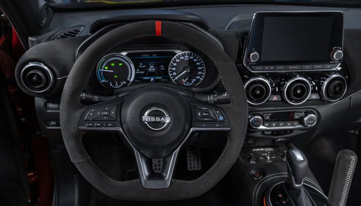 Nissan Juke Hybrid: il prototipo Rally Tribute a tutta velocità nel deserto! - Foto 13 di 14