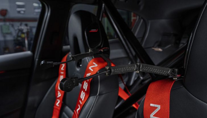 Nissan Juke Hybrid: il prototipo Rally Tribute a tutta velocità nel deserto! - Foto 14 di 14