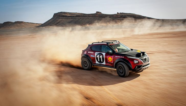 Nissan Juke Hybrid: il prototipo Rally Tribute a tutta velocità nel deserto! - Foto 2 di 14