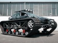 Tesla Model 3: ecco come è stata trasformata in un carro armato!