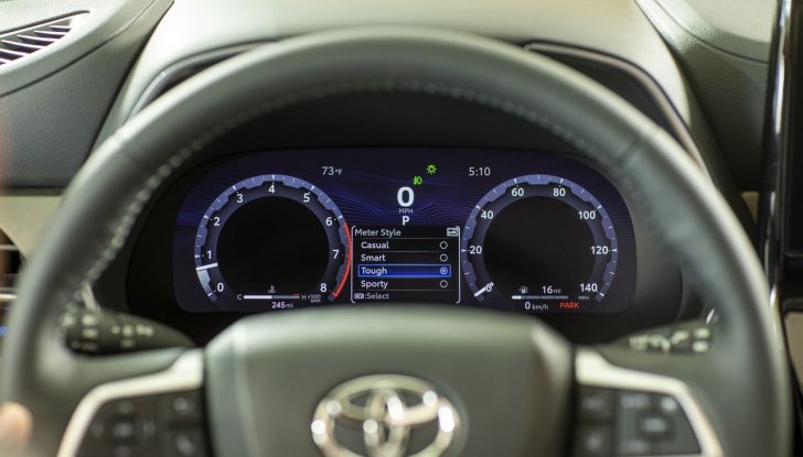 Toyota Highlander: il MY2023 è ancora più moderno e tecnologico - Foto 6 di 12