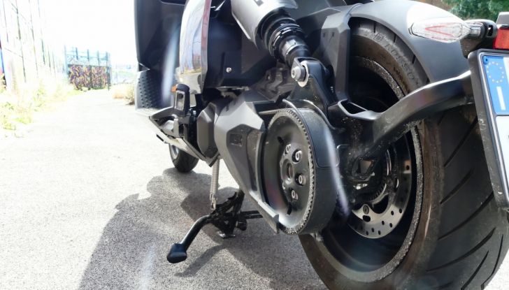 BMW CE04: test ride del nuovo scooter elettrico - Foto 19 di 51