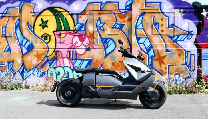 BMW CE04: test ride del nuovo scooter elettrico - Foto 2 di 51