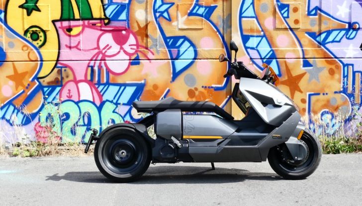 BMW CE04: test ride del nuovo scooter elettrico - Foto 6 di 51