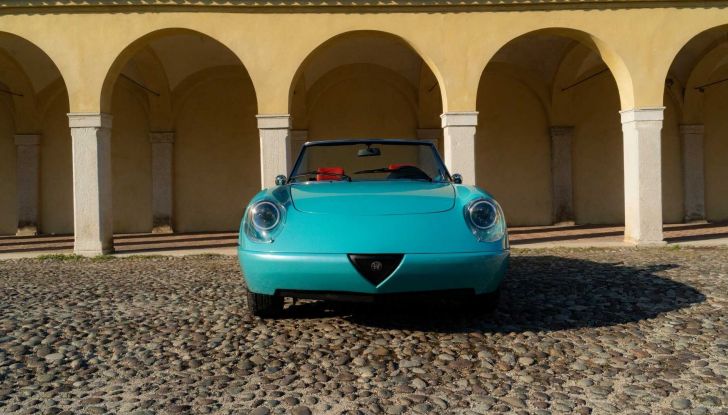 Alfa Romeo Spider Duetto: per la Milano Fashion Week diventa ibrida! - Foto 2 di 6