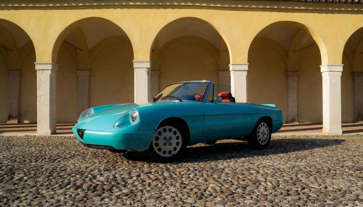 Alfa Romeo Spider Duetto: per la Milano Fashion Week diventa ibrida! - Foto 1 di 6