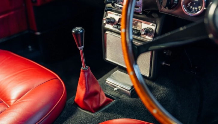 All’asta l’Aston Martin DB5 di James Bond: quale sarà il suo prezzo? - Foto 10 di 11