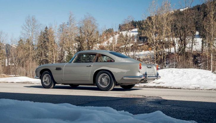 All’asta l’Aston Martin DB5 di James Bond: quale sarà il suo prezzo? - Foto 3 di 11