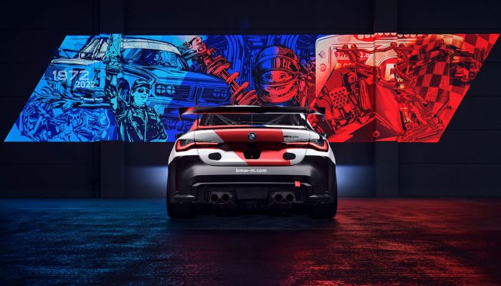 BMW M4 GT4: la versione aggiornata da pista arriva a 550 cavalli - Foto 10 di 14