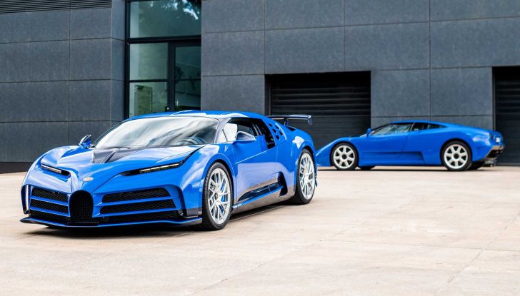 Bugatti Centodieci: il primo esemplare rende omaggio alla EB110 Blue - Foto 5 di 13