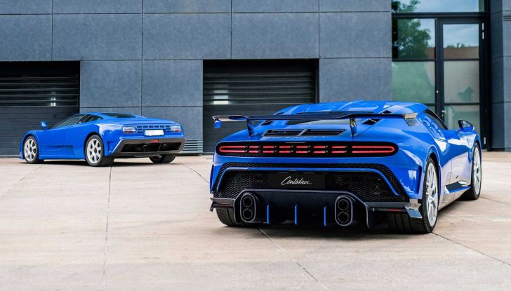 Bugatti Centodieci: il primo esemplare rende omaggio alla EB110 Blue - Foto 6 di 13