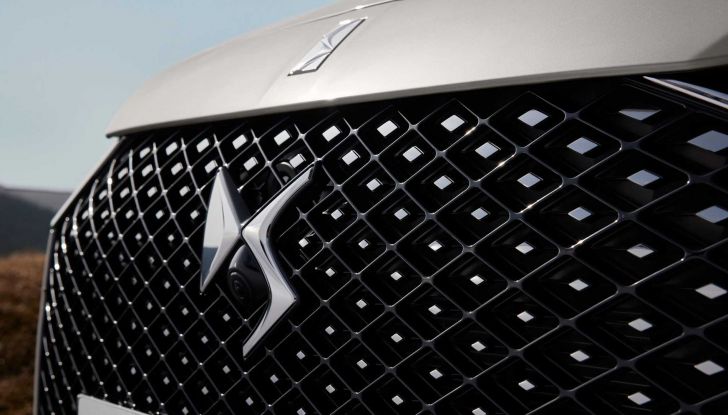 Nuovo DS7 2022: prezzi, motori e allestimenti del SUV francese provato su strada - Foto 10 di 17