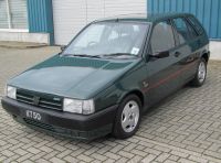 Nigel Mansell vende anche la sua speciale Fiat Tipo in British Racing Green