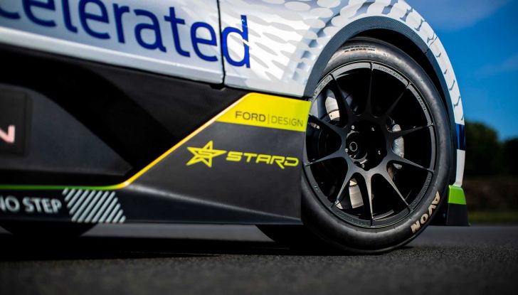 Il Ford Transit mette il turbo (elettrico)… e diventa SuperVan! - Foto 13 di 19