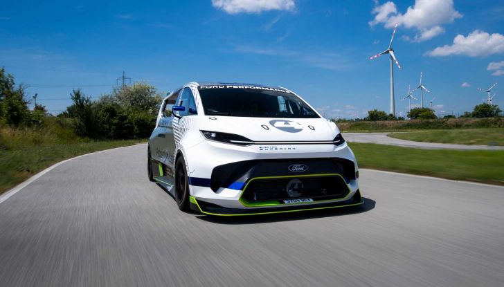 Il Ford Transit mette il turbo (elettrico)… e diventa SuperVan! - Foto 3 di 19