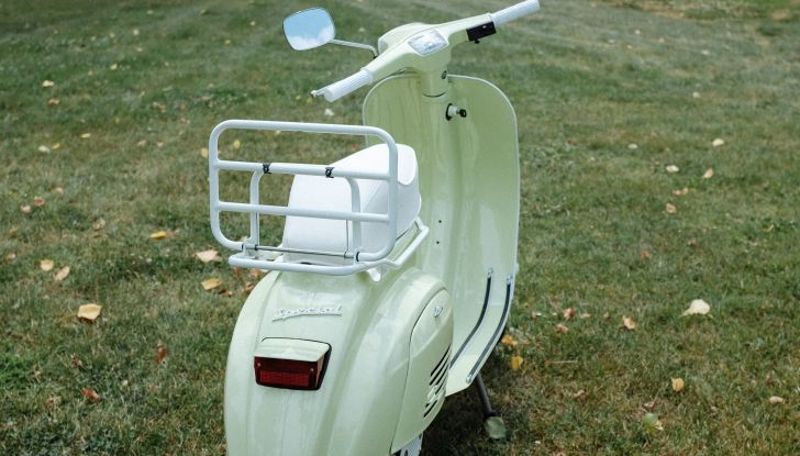 Alfa Romeo Spider Duetto e Vespa 50 Special-e: le due nuove icone di Garage Italia - Foto 7 di 19