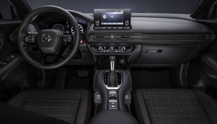 Honda ZR-V: la versione Full Hybrid e:HEV arriva in Italia nel 2023 - Foto 8 di 12
