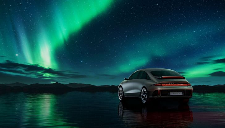 Hyundai Ioniq 6: la nuova berlina elettrica promette 610 km di autonomia - Foto 10 di 16