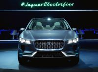 Jaguar batte tutti e conferma l’addio a benzina e diesel dal 2025!