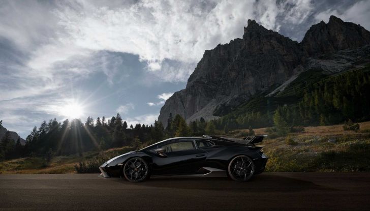 Nuova Lamborghini Huracan ibrida: che numeri per il nuovo motore V8 turbo - Foto 10 di 16