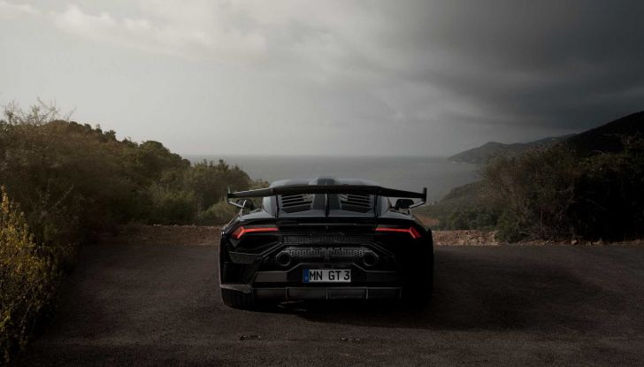 Nuova Lamborghini Huracan ibrida: che numeri per il nuovo motore V8 turbo - Foto 13 di 16