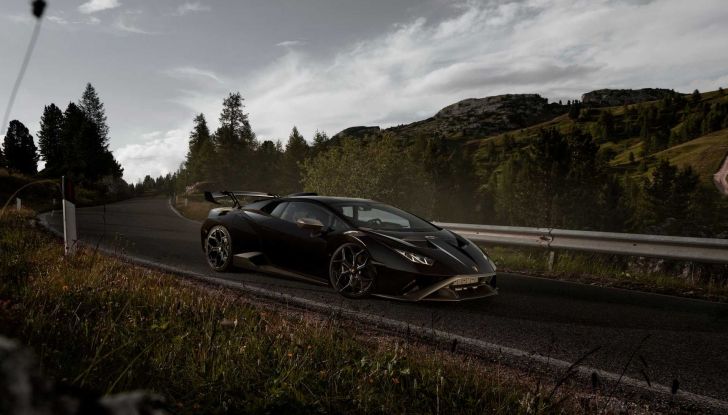 Nuova Lamborghini Huracan ibrida: che numeri per il nuovo motore V8 turbo - Foto 9 di 16