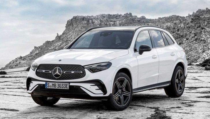 Nuova Mercedes GLC: la seconda generazione è solo ibrida, anche plug-in - Foto 9 di 23