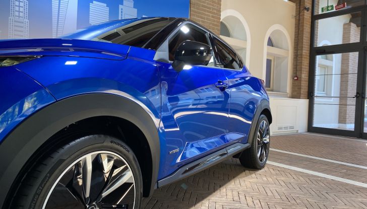 Nissan Juke Hybrid 2022: la prova su strada del nuovo crossover elettrificato - Foto 11 di 29