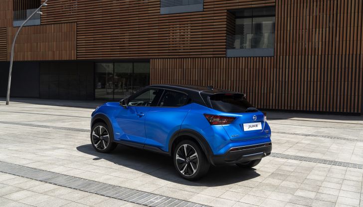 Nissan Juke Hybrid 2022: la prova su strada del nuovo crossover elettrificato - Foto 20 di 29