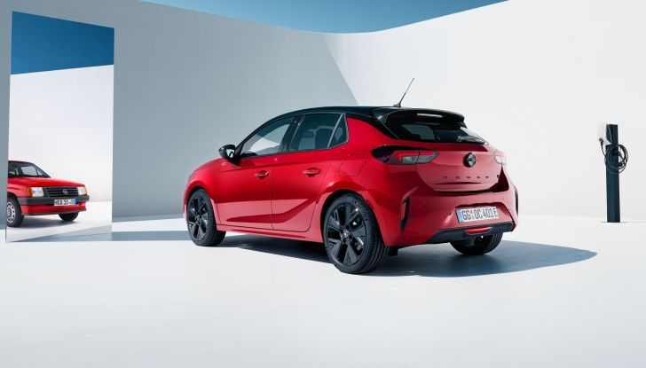 Opel Corsa 40 Years: ecco la serie speciale che festeggia i suoi 40 anni - Foto 9 di 15