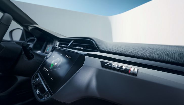 Opel Corsa 40 Years: ecco la serie speciale che festeggia i suoi 40 anni - Foto 14 di 15