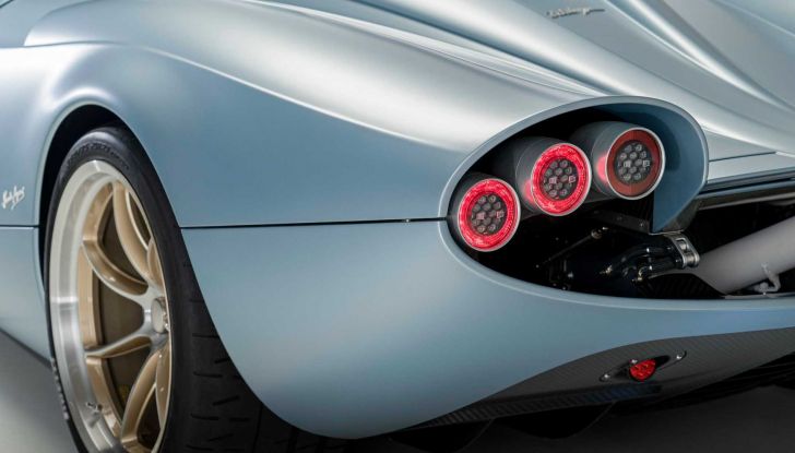 Pagani Huayra Codalunga: one-off in cinque esemplari da 7 milioni di Euro - Foto 5 di 12