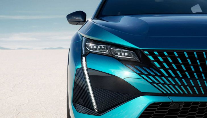 Nuova Peugeot 408: ora è ordinabile l’intera gamma - Foto 10 di 16