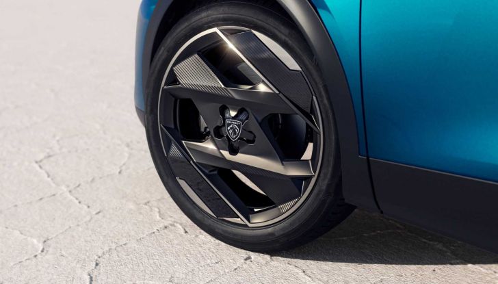 Nuova Peugeot 408: ora è ordinabile l’intera gamma - Foto 11 di 16