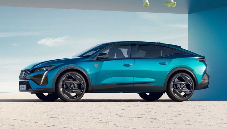 Nuova Peugeot 408: ora è ordinabile l’intera gamma - Foto 5 di 16