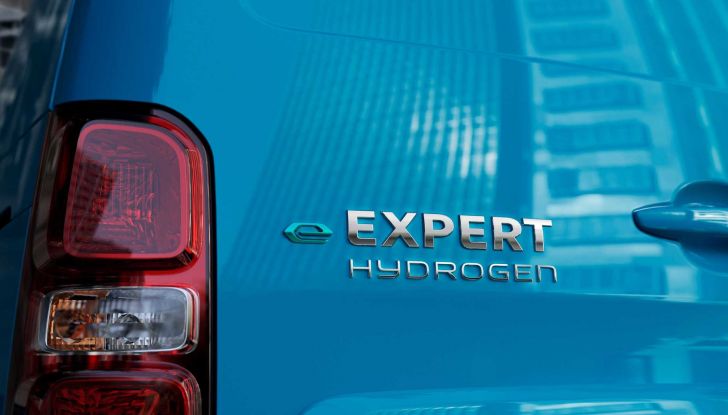 Peugeot e-Expert Hydrogen: il furgone francese passa all’idrogeno fuel-cell - Foto 6 di 10