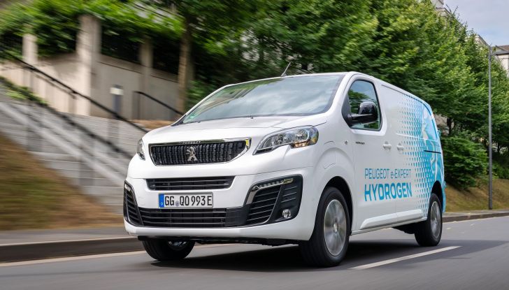 Peugeot e-Expert Hydrogen: il furgone francese passa all’idrogeno fuel-cell - Foto 1 di 10