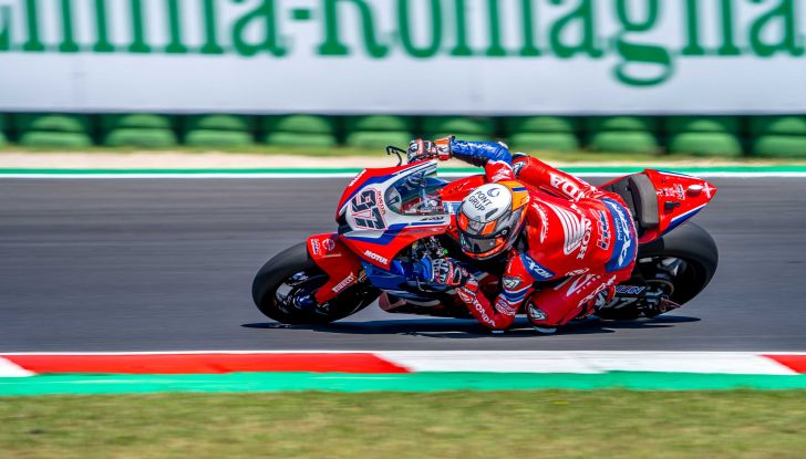 WSBK Misano 2022: Alvaro Bautista vince con la Ducati e fugge nel Mondiale - Foto 13 di 42