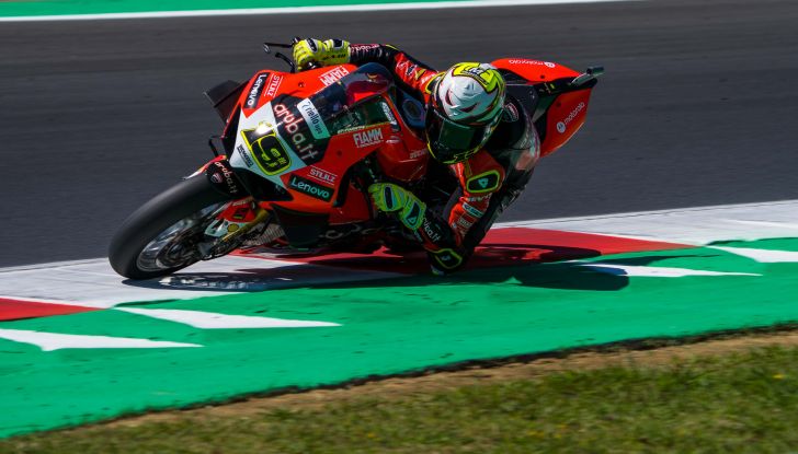 WSBK Misano 2022: Alvaro Bautista vince con la Ducati e fugge nel Mondiale - Foto 8 di 42