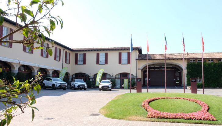 EMC Wave 3: debutta il nuovo SUV, prezzi da 22.000 Euro - Foto 6 di 24