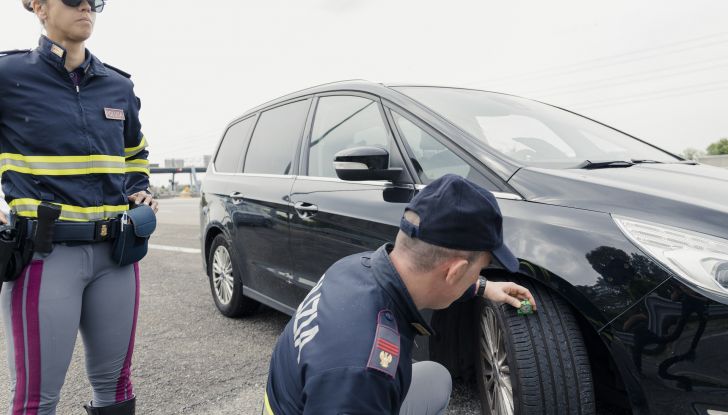 Vacanze Sicure 2022: in Italia 3 auto su 10 circolano con gomme lisce! - Foto 2 di 9
