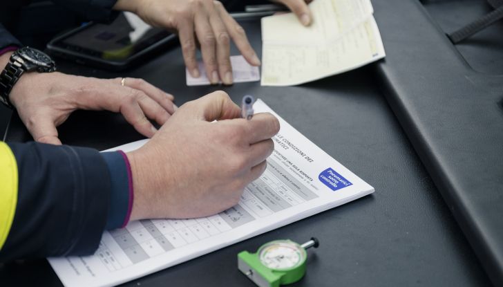 Vacanze Sicure 2022: in Italia 3 auto su 10 circolano con gomme lisce! - Foto 5 di 9