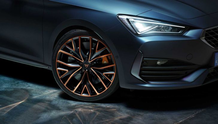 Cupra Leon 2023: disponibili i nuovi motori turbo-benzina da 150 e 190 CV - Foto 4 di 7